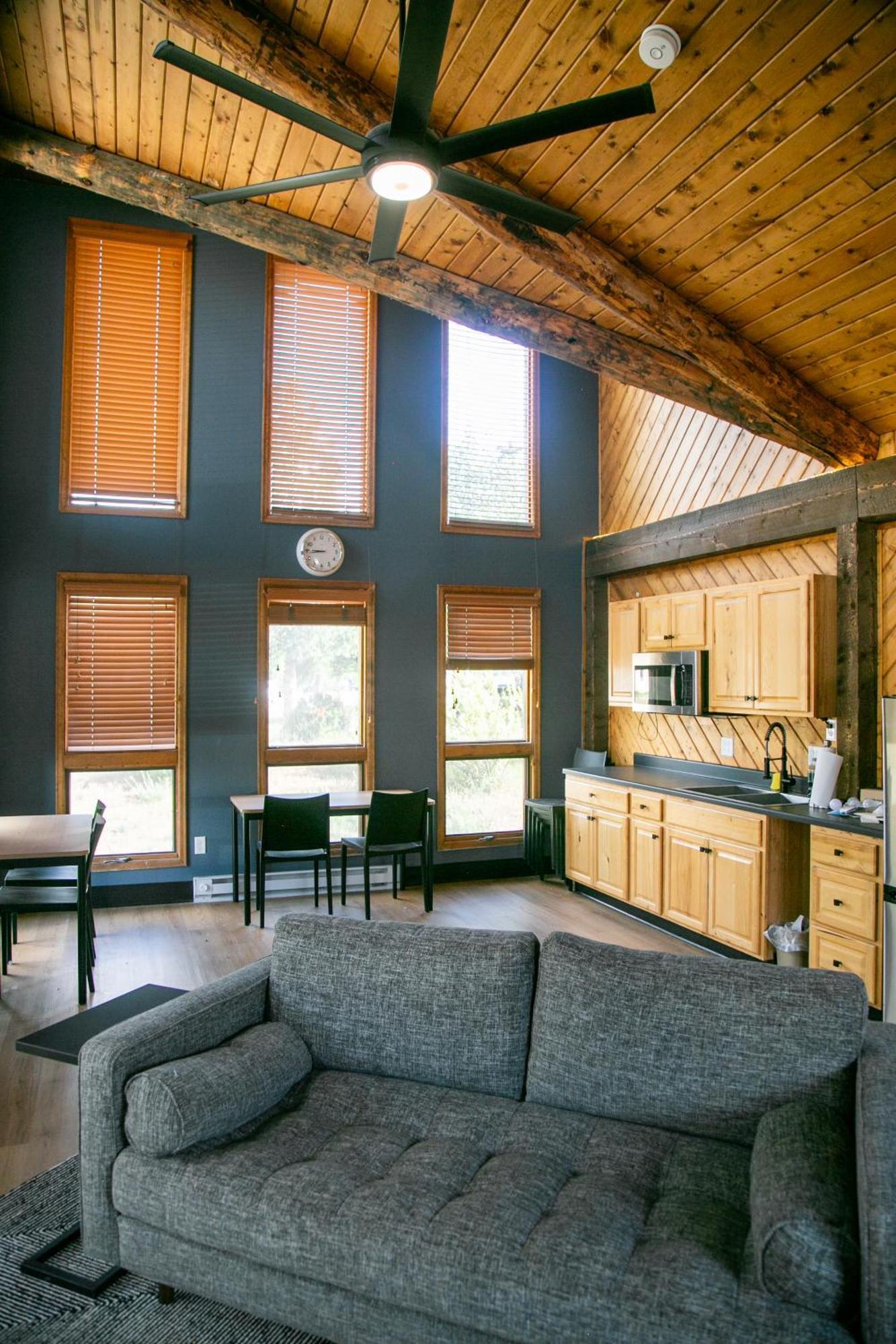 Loge Wolf Creek Motel 3*